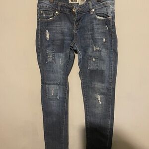 Zanadi size 5 juniors jeans, distressed